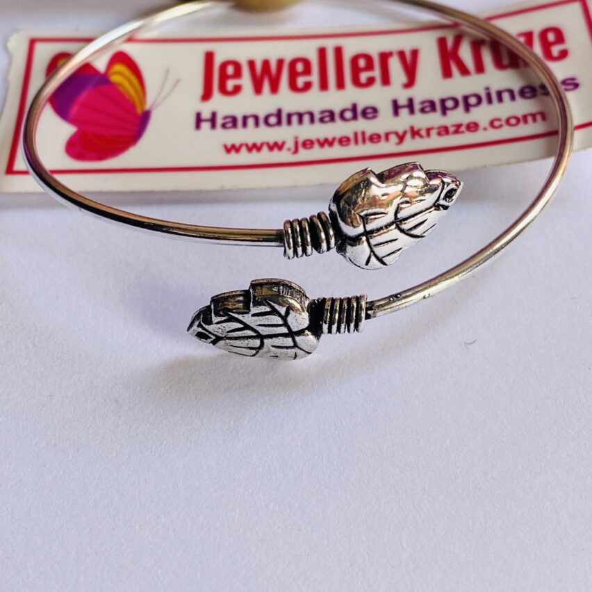 The Metal Leaf Bracelet