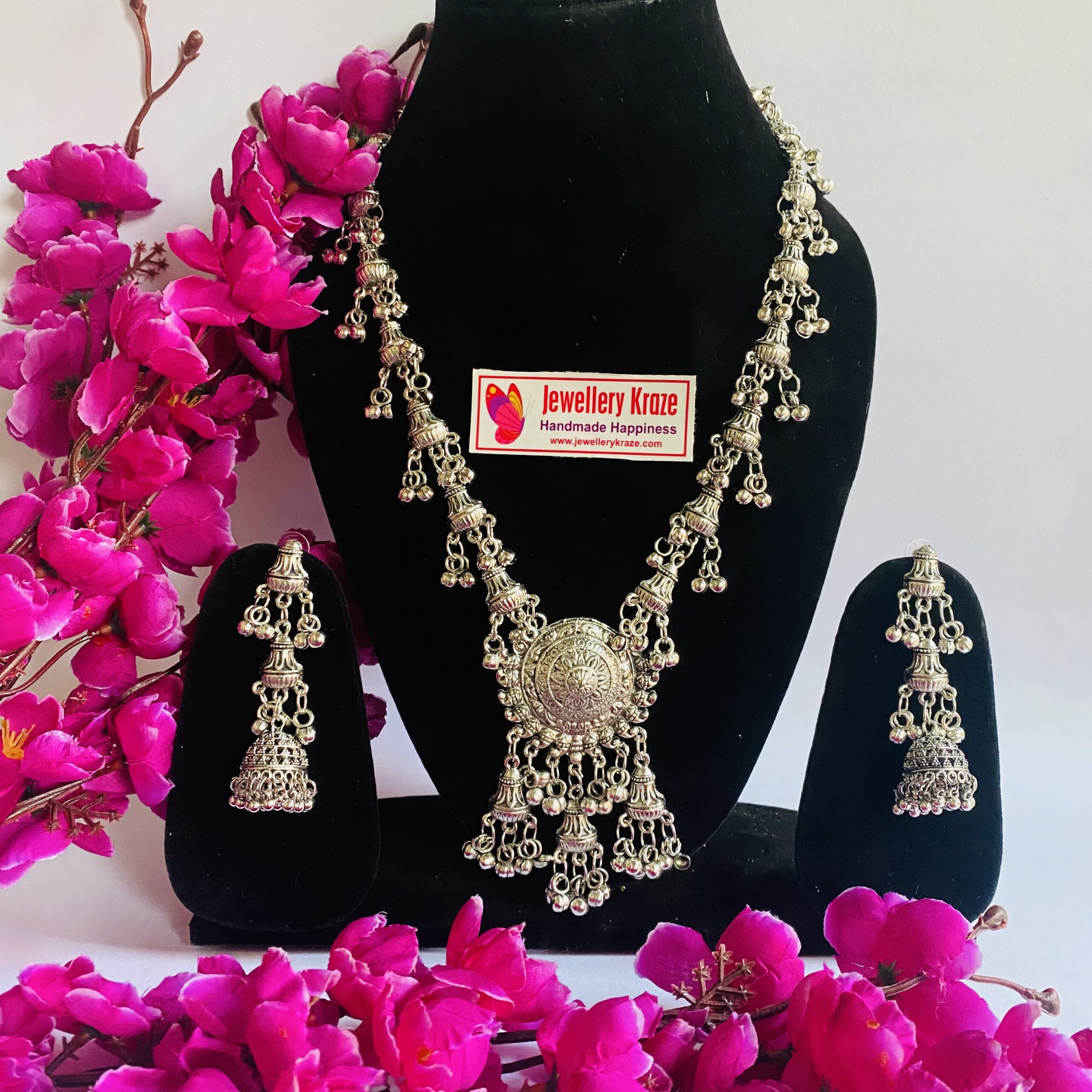 NECKPIECES