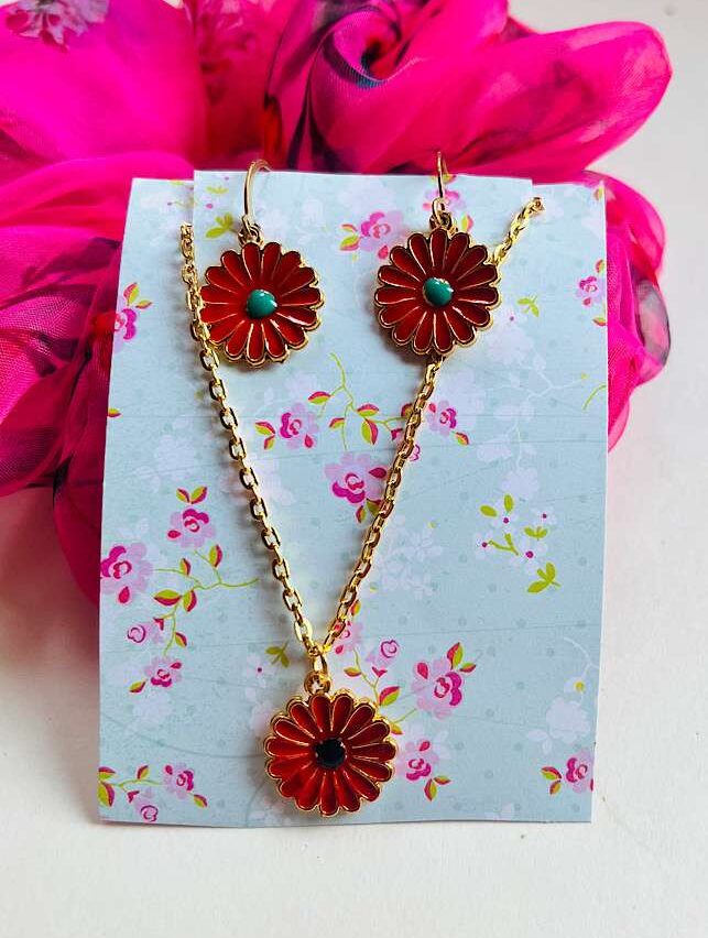 Funky Fashion – Preety Daisy Set Red