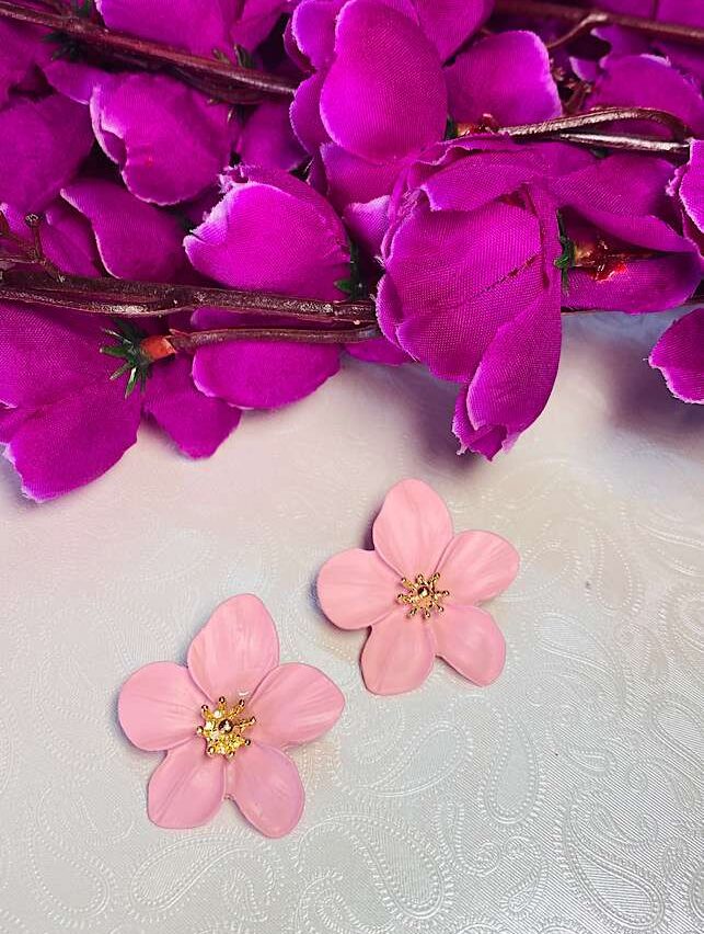 Funky Fashion – Floral Clay Earings Baby Pink