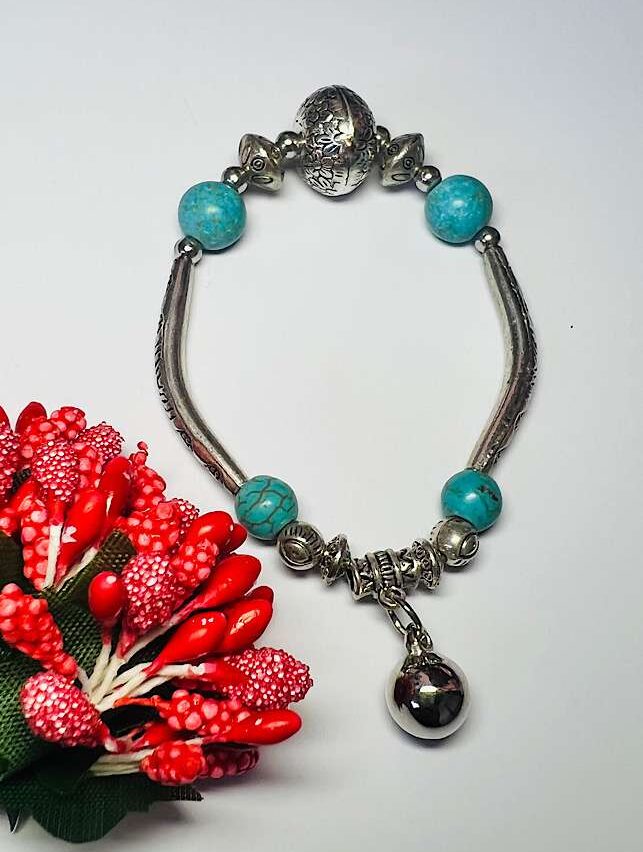 Funky Fashion – Torquoise Silver Charm Bracelet