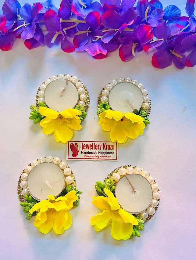 Yellow Pearl Holders – Set of 4
